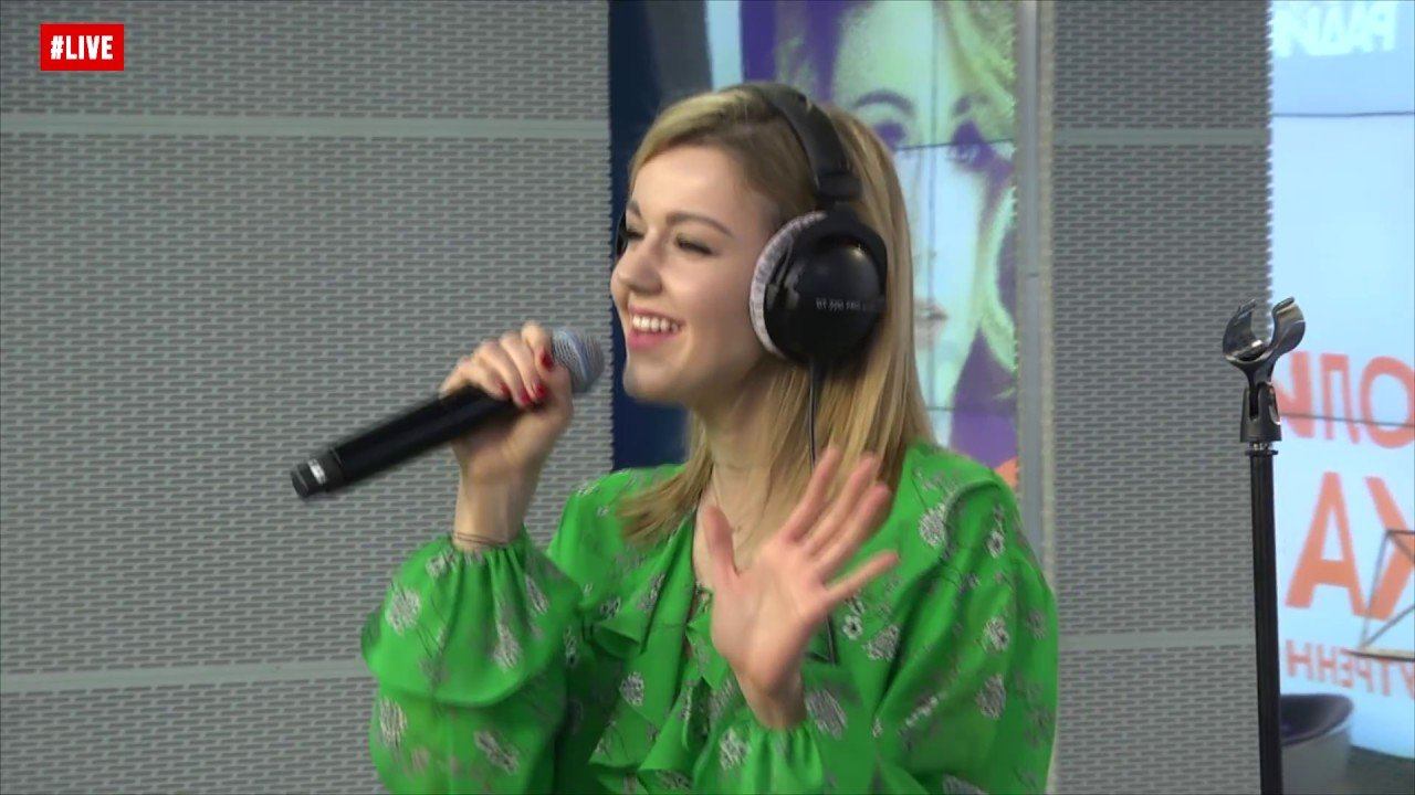 Юлианна Караулова - Лети За Мной (LIVE @ Авторадио) смотреть онлайн