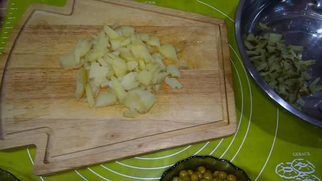 НОВЫЙ, ОБАЛДЕННЫЙ РЕЦЕПТ САЛАТА, БЕЗ МАЙОНЕЗА, ОТЛИЧНЫЙ УЖИН ДЛЯ ХУДЕЮЩИХ И ОБЕД ТОЖЕ! смотреть онлайн