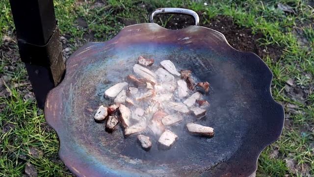 ? ВЧЕРАШНИЙ ШАШЛЫК НА САДЖЕ С ЯЙЦОМ ?-))) смотреть онлайн