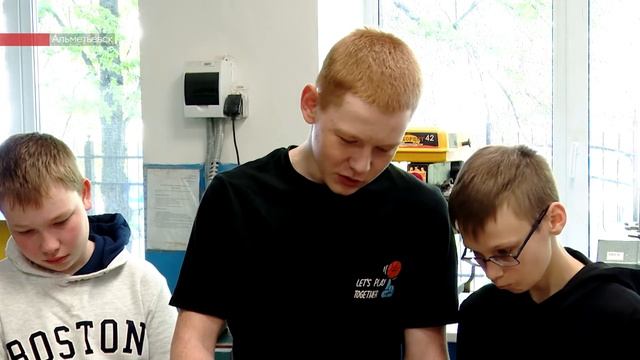 Альметьевские судомоделисты стали победителями среди сильнейших команд России смотреть онлайн