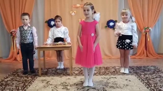 Стихотворение "Колыбельная для мамы"Едаменко Даша 5лет. смотреть онлайн