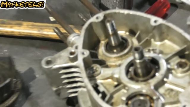 Noobs rukken een blok open. Kreidler Florett RMC Project 50CC AFL. 4 | Mafketels смотреть онлайн