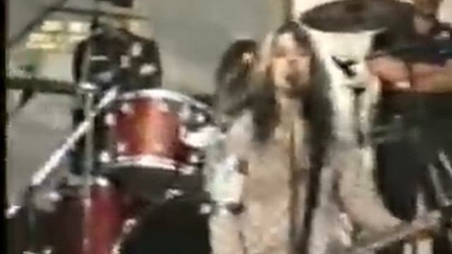 L7 with Dave Grohl - fast and frightening смотреть онлайн