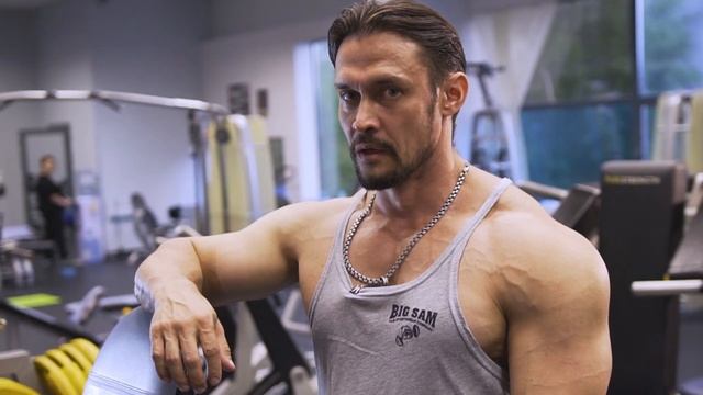 Качаем плечи! Альберт Миргалимов и Антон Горохов смотреть онлайн
