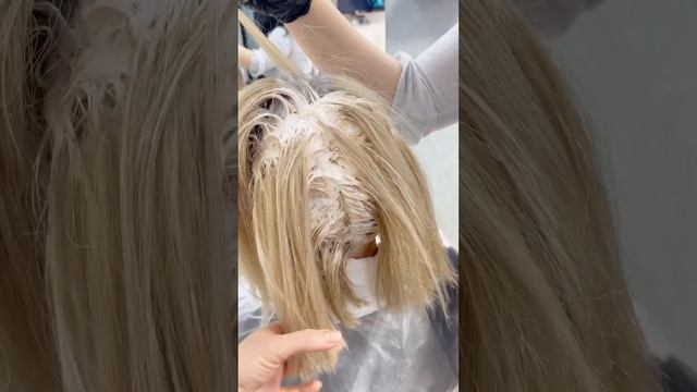 Чего хотят блондинки? #окрашиваниеволос #blonde #колорист #hair #тоталблонд смотреть онлайн