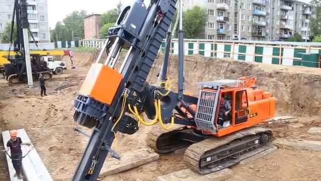 РОПАТ СК 25. Подъем гидромолота и копровой мачты смотреть онлайн