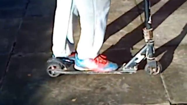 how to do a 180 on a scooter смотреть онлайн