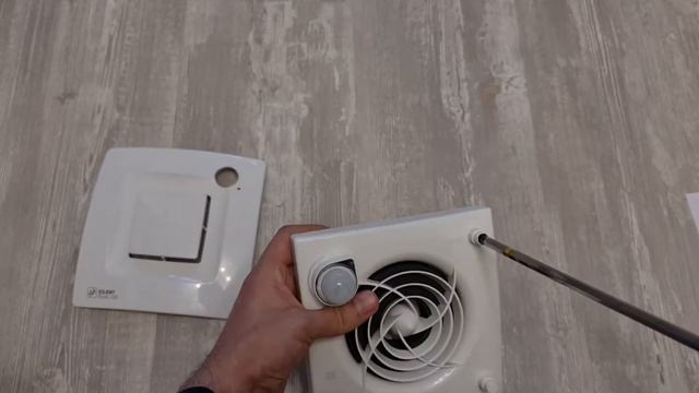 Обзор на бытовой вентилятор Silent Dual 100 смотреть онлайн