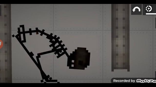 Какой чëрный скелет более проработанный?