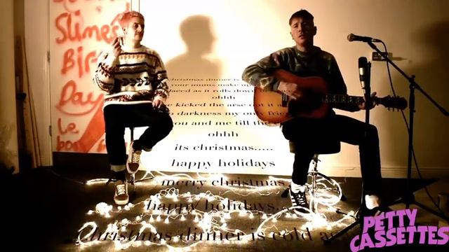 Christmas Dinner - Petty Cassettes Christmas song смотреть онлайн