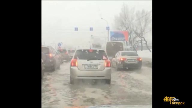 Штормовое предупреждение на завтра распространили автомобилисты Бердска смотреть онлайн