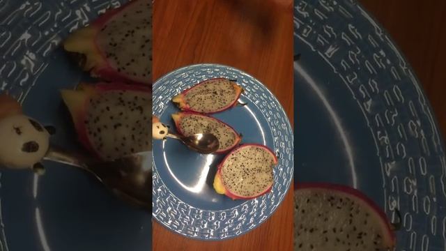 Как правильно есть и чистить Петахаю смотреть онлайн