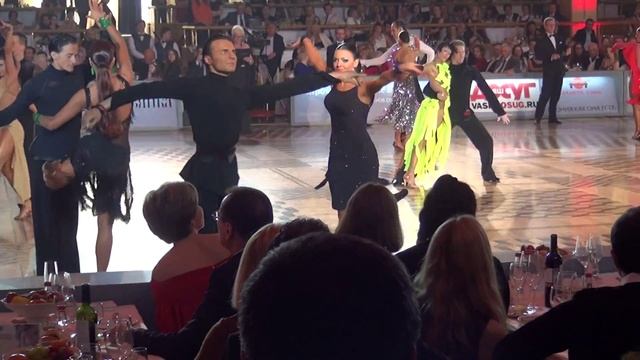 Dorin Frecautanu & Marina Sergeeva. 1/8 Rumba смотреть онлайн