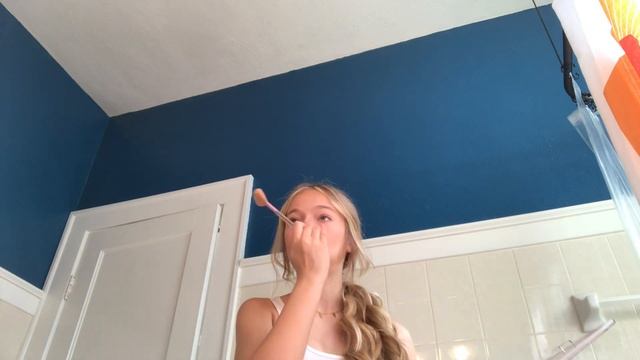My Daily Makeup Routine/Tutorial || LifeAsKit смотреть онлайн