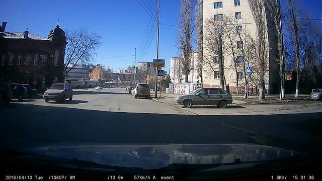 чуть не стукнул белую приору смотреть онлайн