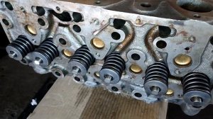 Быстрый ремонт двигателя MAN. Замена ГБЦ.  #shortsvideo