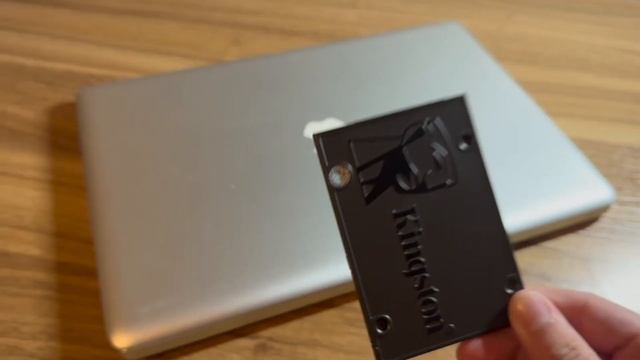 I Bought a $40 2010 MacBook Pro "For Parts", How Bad is it Really? смотреть онлайн
