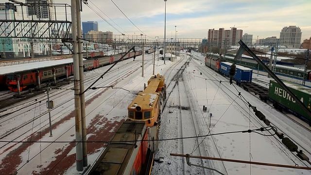 Струг-снегоочиститель СС-1М 20 и снегоуборочный поезд СМ-2М на станции Новосибирск-Главный смотреть онлайн