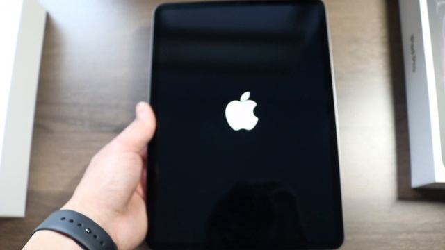 iPad Pro 11 inch 256 gb + Apple Pencil [UNBOXING] смотреть онлайн