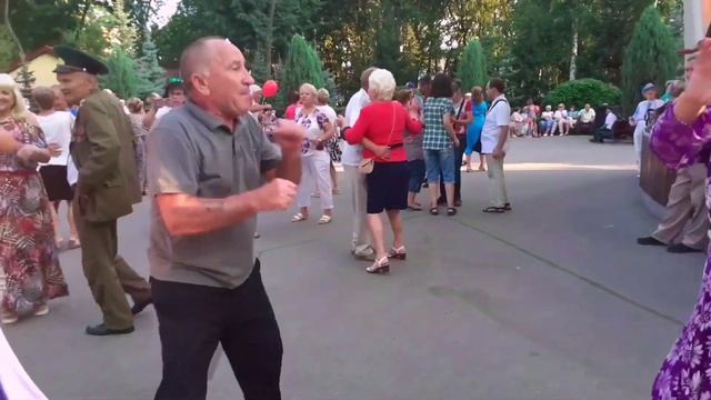 Я И САРА! ТАНЦЫ ХАРЬКОВ УКРАИНА СЧАСТЛИВЫЕ ДНИ смотреть онлайн