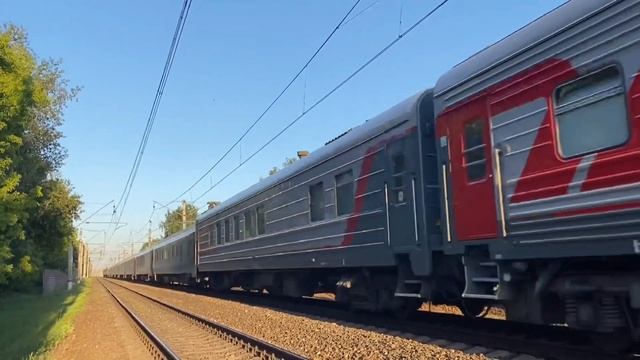 Электровоз ЭП20-069 с фирменный поездом № 101С "Адлер — Москва (Казанский вокзал)" смотреть онлайн