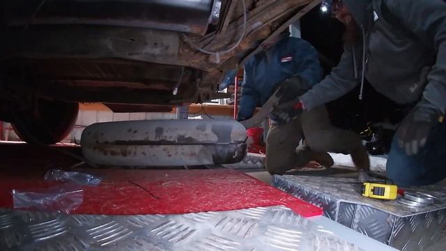 1960 CHEVROLET IMPALA gets new GAS TANK!! смотреть онлайн