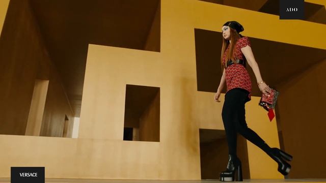 Gigi Hadid | FW 21 | Runway Collection смотреть онлайн