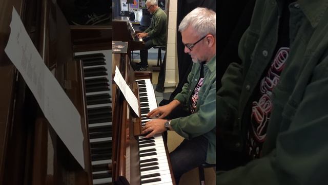 'THIS THIN DESIRE' (Ian Morris ), performed by RIKKI MORRIS смотреть онлайн