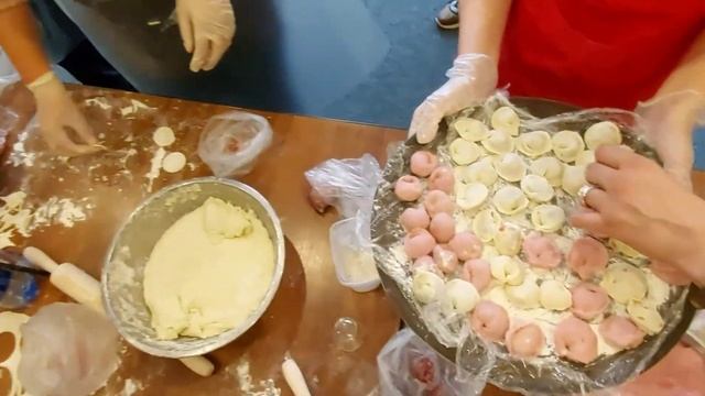 Из Москвы на пару дней: РОСТОВ ВЕЛИКИЙ / Кремль, встреча с мэром, озеро Неро, кабаны, медведи, мёд смотреть онлайн