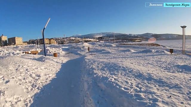 Парк Маяк, ледяное Охотское море, качели, мороз и солнце, магаданские снегурочки Анжела и Наташа смотреть онлайн