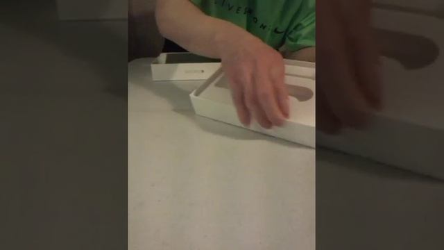 Unboxing an Apple iPad mini 4 (wi-fi, cellular, 32GB, gold)(March 29, 2018). смотреть онлайн