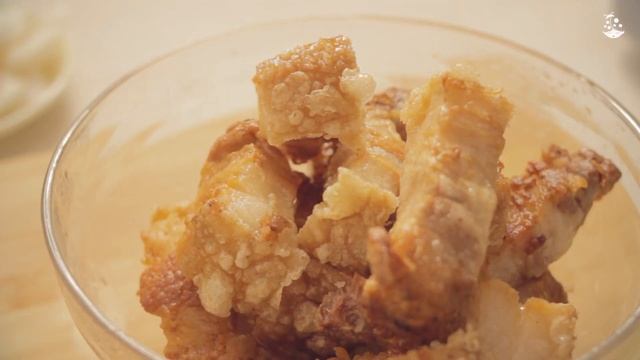 PORK BELL Recipe. CRISPY PORK BELLY SINIGANG - Sour Soup (Leftovers Recipe)