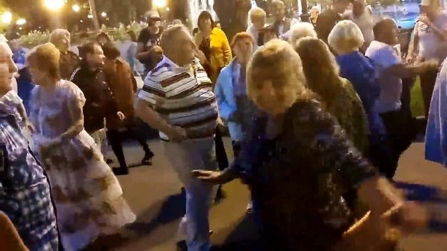 Kharkiv Харьков Танцы Чёрный кот Сад Шевченко 2020 смотреть онлайн