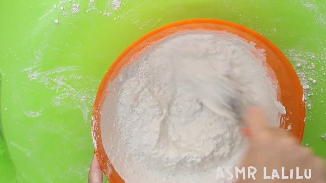 ASMR мел. Заливаю в форму мел. Как сделать сердце из мела. LaLiLu Crunchy смотреть онлайн