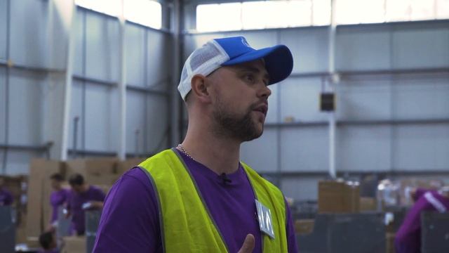 Как преуспеть на складе Wildberries. Истории опытных работников смотреть онлайн