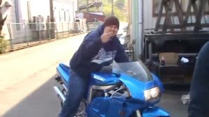 suzuki gsx r 400 r