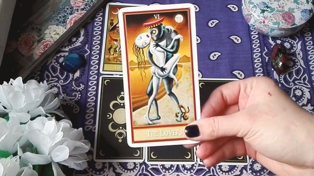 Онлайн гадание Таро/Нужна ли я ему сегодня? Нуждается ли он во мне сегодня? смотреть онлайн