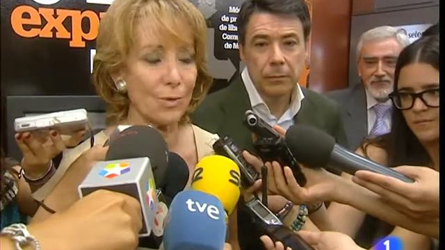 Sara Ramos Soriano - Autoprestamo De Libros En El Metro De Madrid - Terri MADRID 29 Jul 11