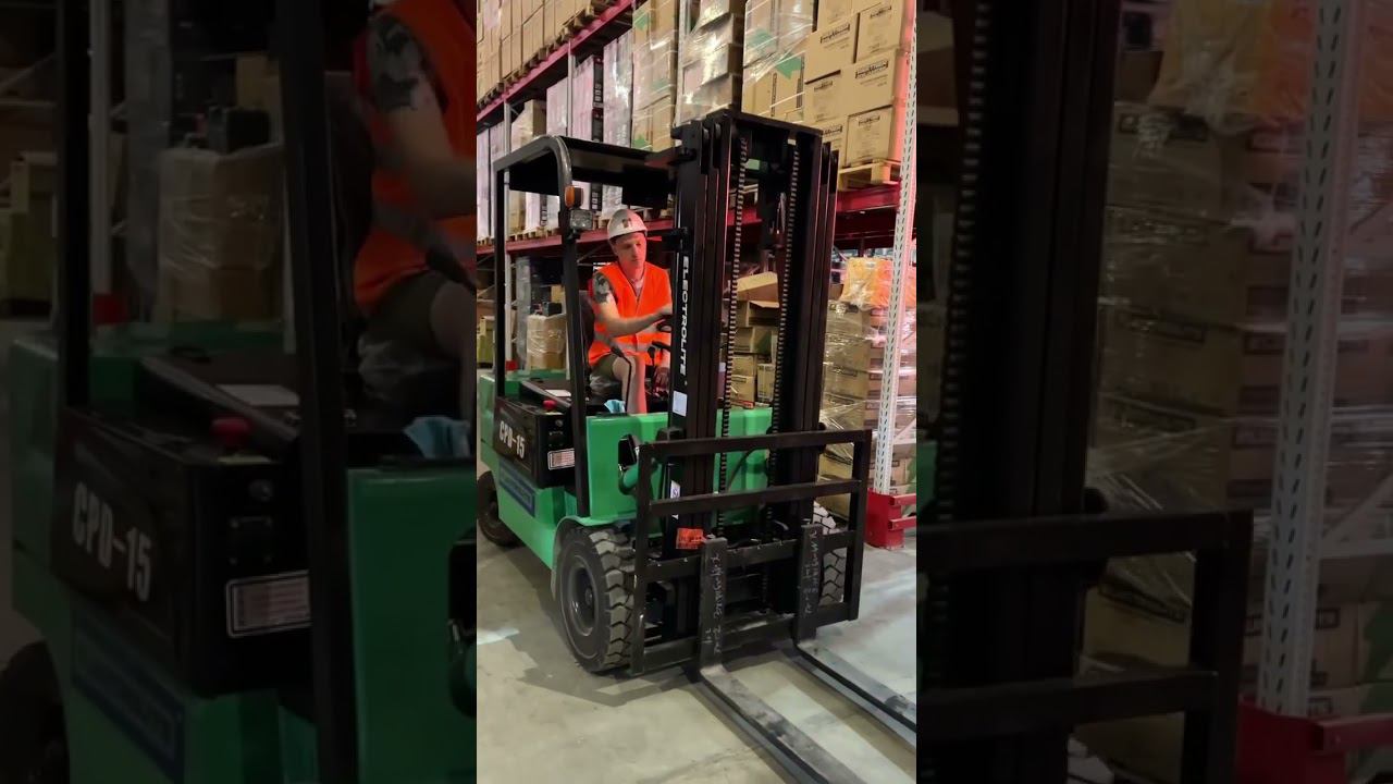 Погрузчик ELECTROLITE CPD1-15 смотреть онлайн