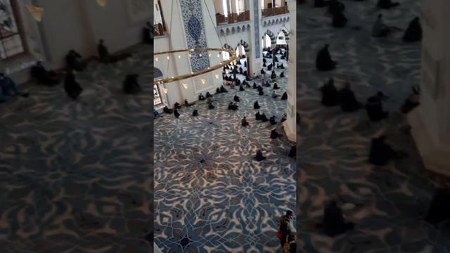 Азан в Мечети Чамлыджа #Стамбул, Мечеть один из самых больших в Мире. смотреть онлайн