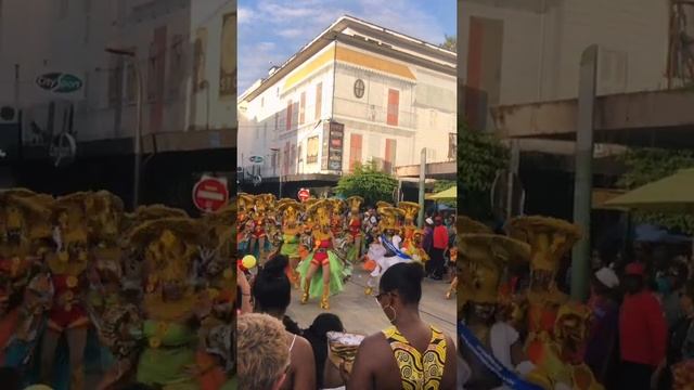 Карнавал ? на Карибском острове Пуэнт-а-Питр?? смотреть онлайн