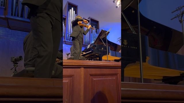 Брамс. Консерватория. Малый зал. С. Якович (скрипка), П. Нерсесьян (фортепиано) смотреть онлайн