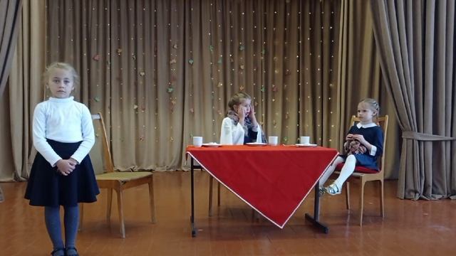 Сценка "Три мамы" от 1 "Б" класса смотреть онлайн