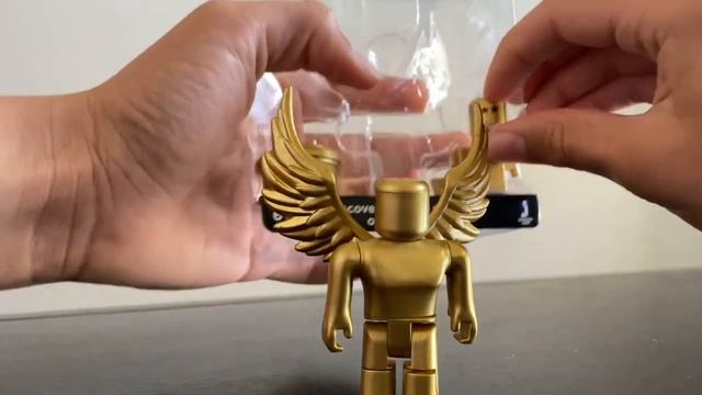 Opening The Roblox Bloxy Award Roblox Toys смотреть онлайн