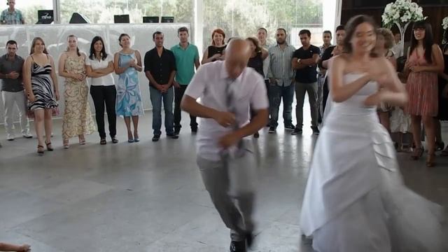 The Best Wedding Dance EVER (САМЫЙ ЛУЧШИЙ СВАДЕБНЫЙ ТАНЕЦ) смотреть онлайн