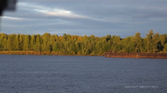 Речная прогулка по осенней Каме смотреть онлайн