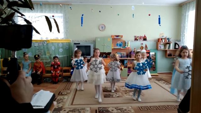 "Снежинки" смотреть онлайн