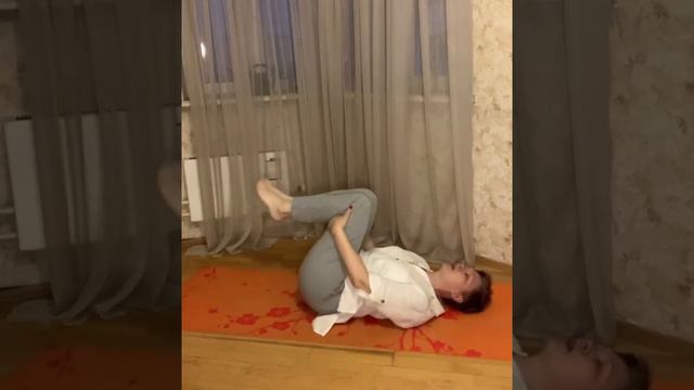 Упражнение для избавления спины от усталости смотреть онлайн