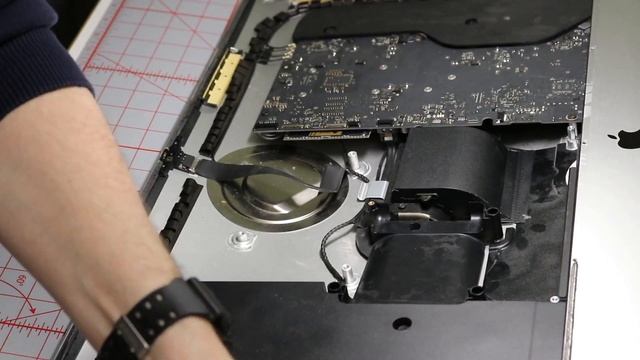 iMac 21.5" 2.7Ghz i5 RAM & SSD UPGRADE 2017 смотреть онлайн