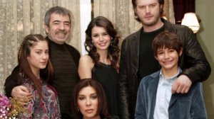 Берен Саат и Кыванч Татлытуг снова вместе!